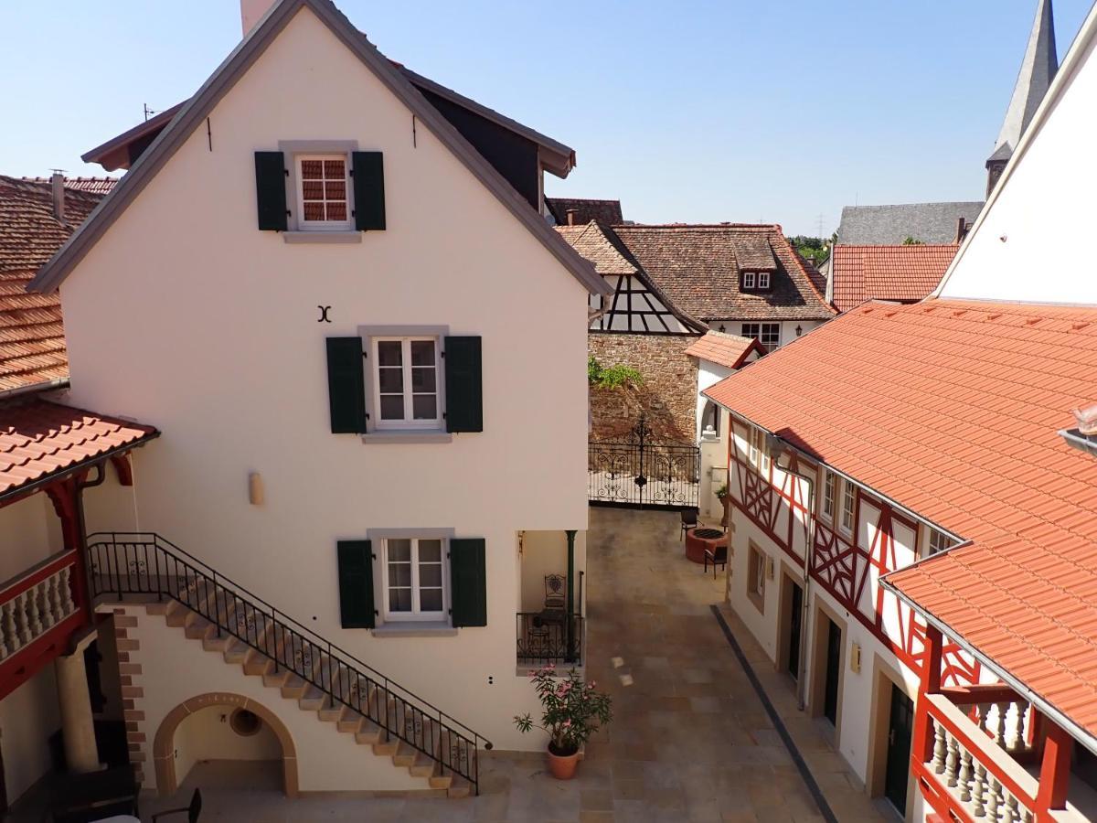 Karlbacher Domizil Ferienwohnungen Grosskarlbach Buitenkant foto