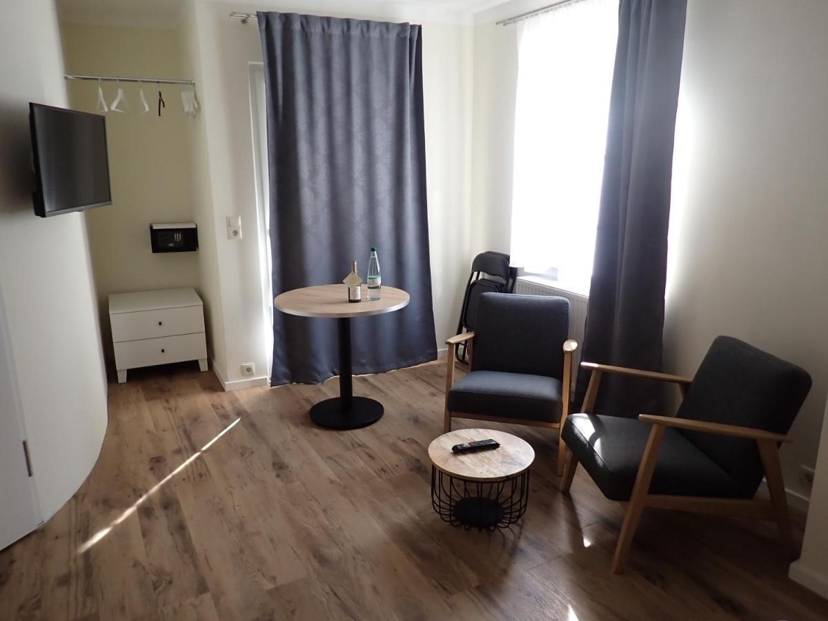 Karlbacher Domizil Ferienwohnungen Grosskarlbach Buitenkant foto